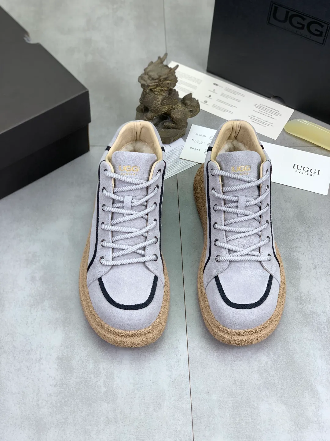 Men's men's shoes 💰P580 new arrival 🆕🆕🆕 IUGGI clown casual sneakers, the sultry clown feels like a visual, 26-year upgrade, suede, light and comfortable, versatile style, wool lining, comfortable and warm, rubber outsole, non-slip and firm size: 39-44, three colors 968-3